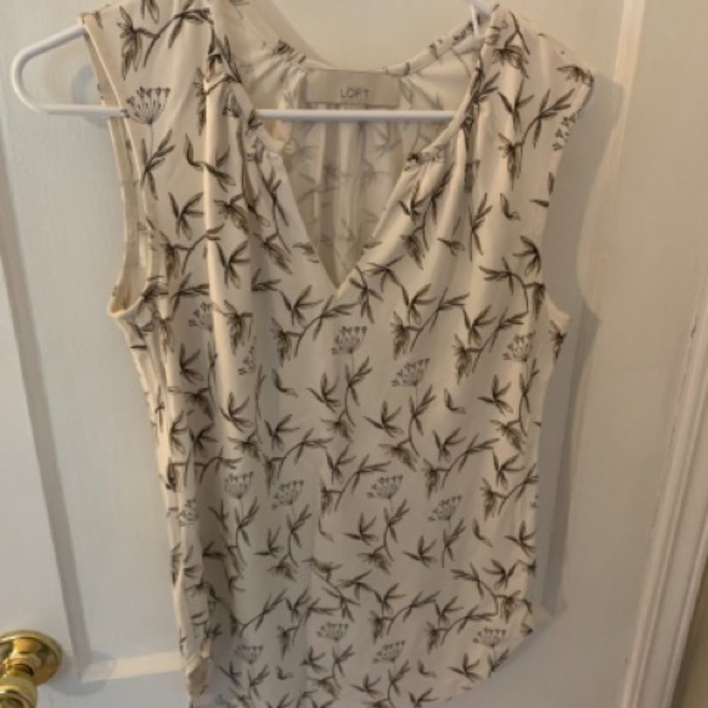 LOFT - Work Wear - Blouse Sz. SM. GUC.